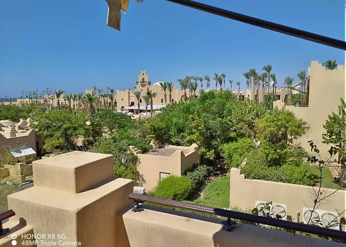 Szálloda Yamour Royal In Four Seasons Sheikh 5*